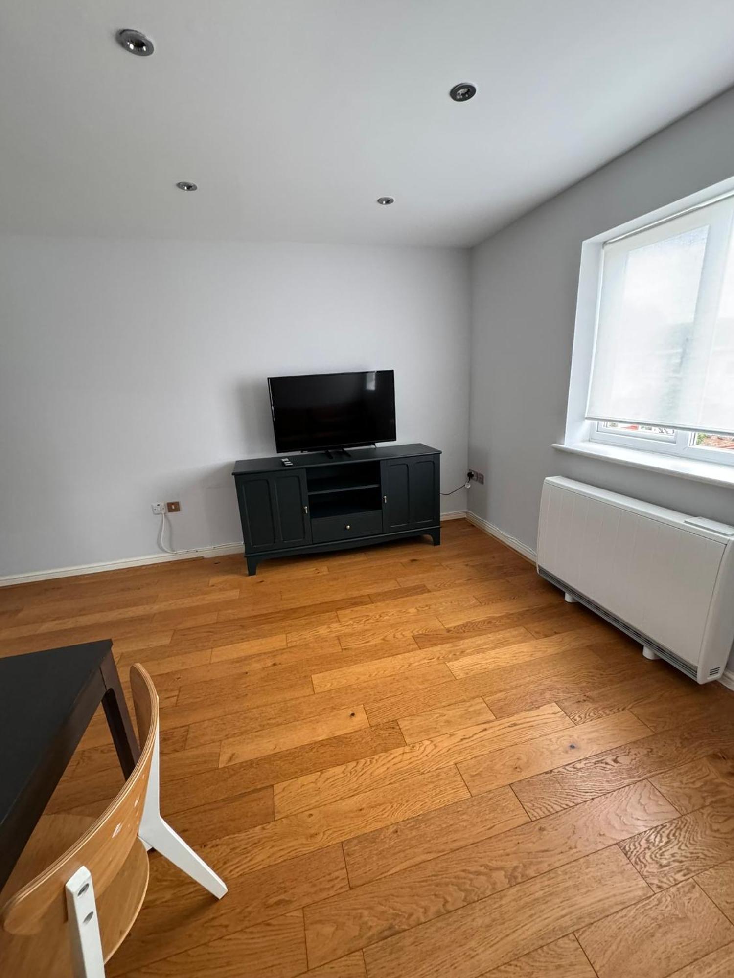 2-Bedroom Flat Walking Distance To Excel London - Perfect Location! Esterno foto