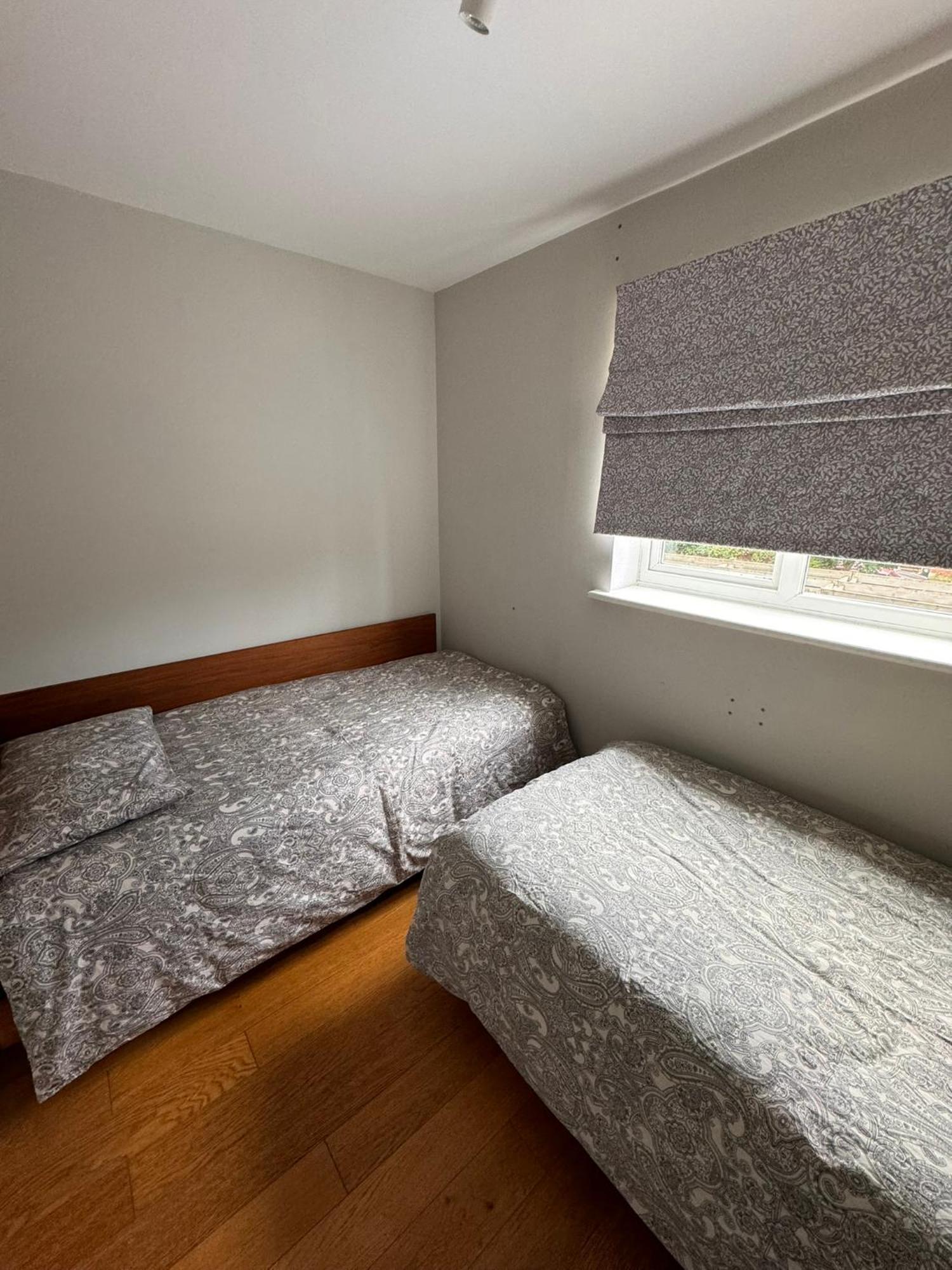 2-Bedroom Flat Walking Distance To Excel London - Perfect Location! Esterno foto
